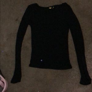 Black long sleeve tee